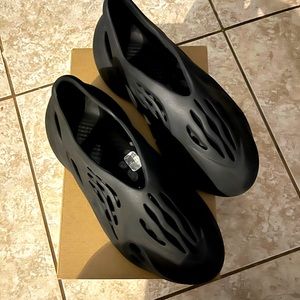 Yeezy Foam Runners onyx
